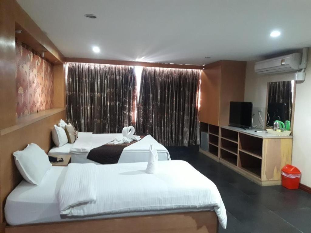 New Pind Balluchi Inn Pattaya Exterior foto